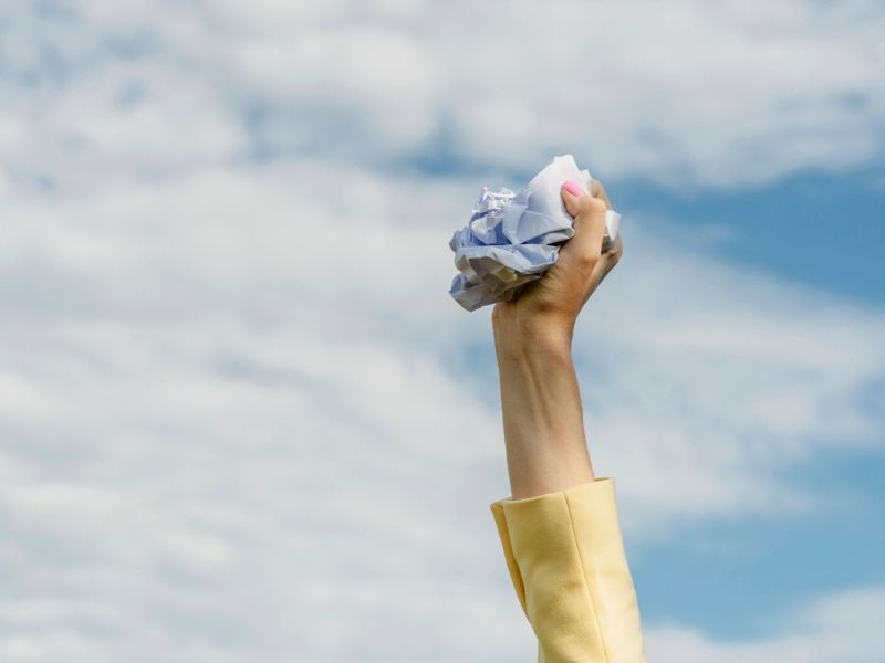 Frau Hand Kündigung