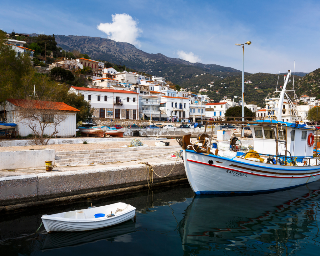 Ikaria ist eine von fünf weltweiten "Blauen Zonen", in denen mindestens ein Drittel der Einwohner bis in die 90er Jahre und darüber hinaus lebt.