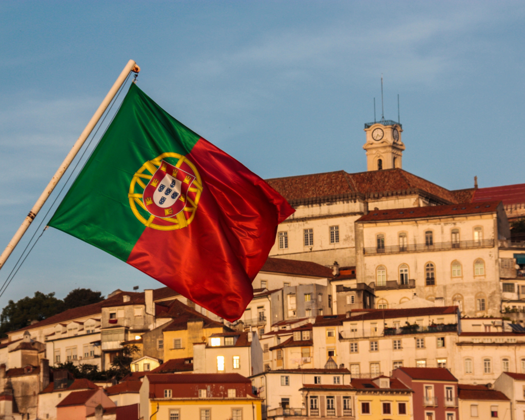 Portugal ist ein südeuropäisches Land auf der Iberischen Halbinsel und grenzt an Spanien.
