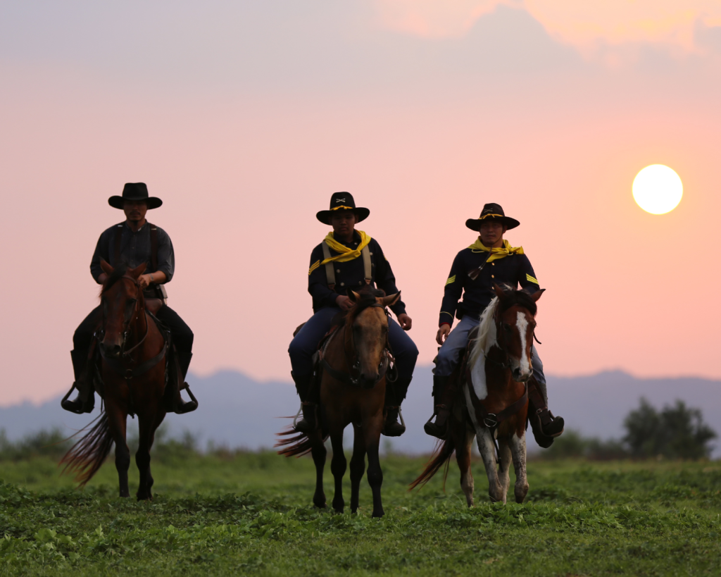 Wer länger bleiben will, kann auf vielen Ranches auch arbeiten und im Gegenzug reiten.