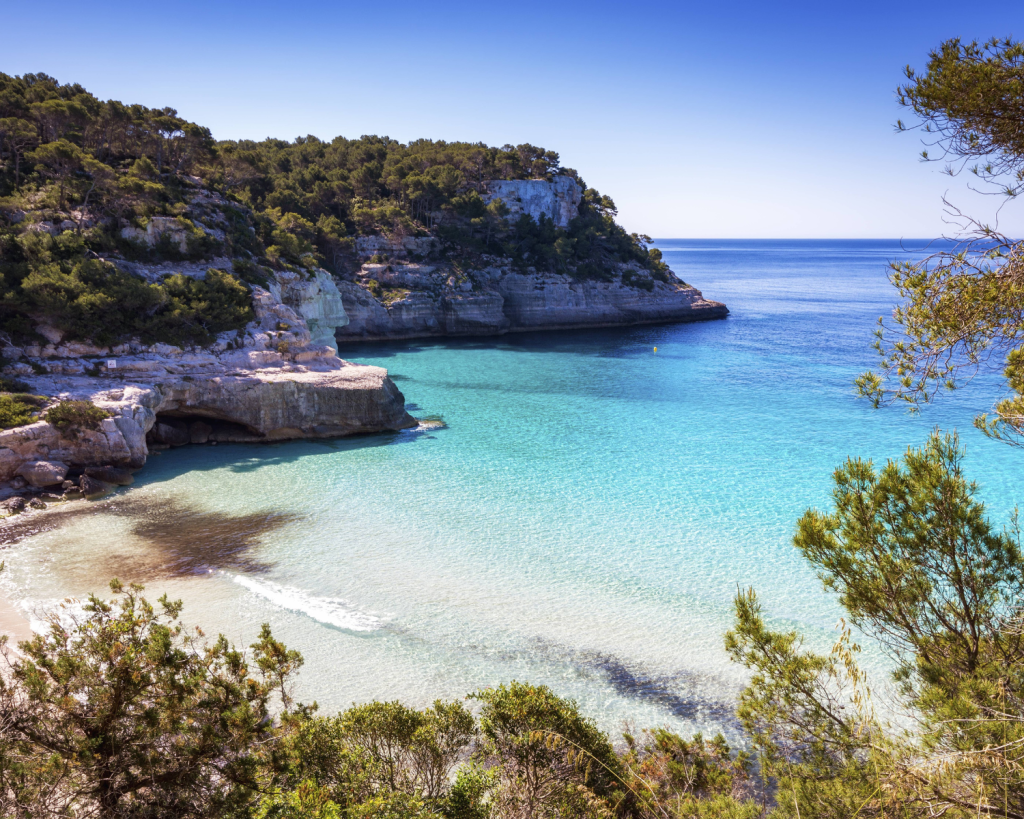 Menorca (Minorca) gehört zur spanischen Mittelmeerinselgruppe der Balearen.